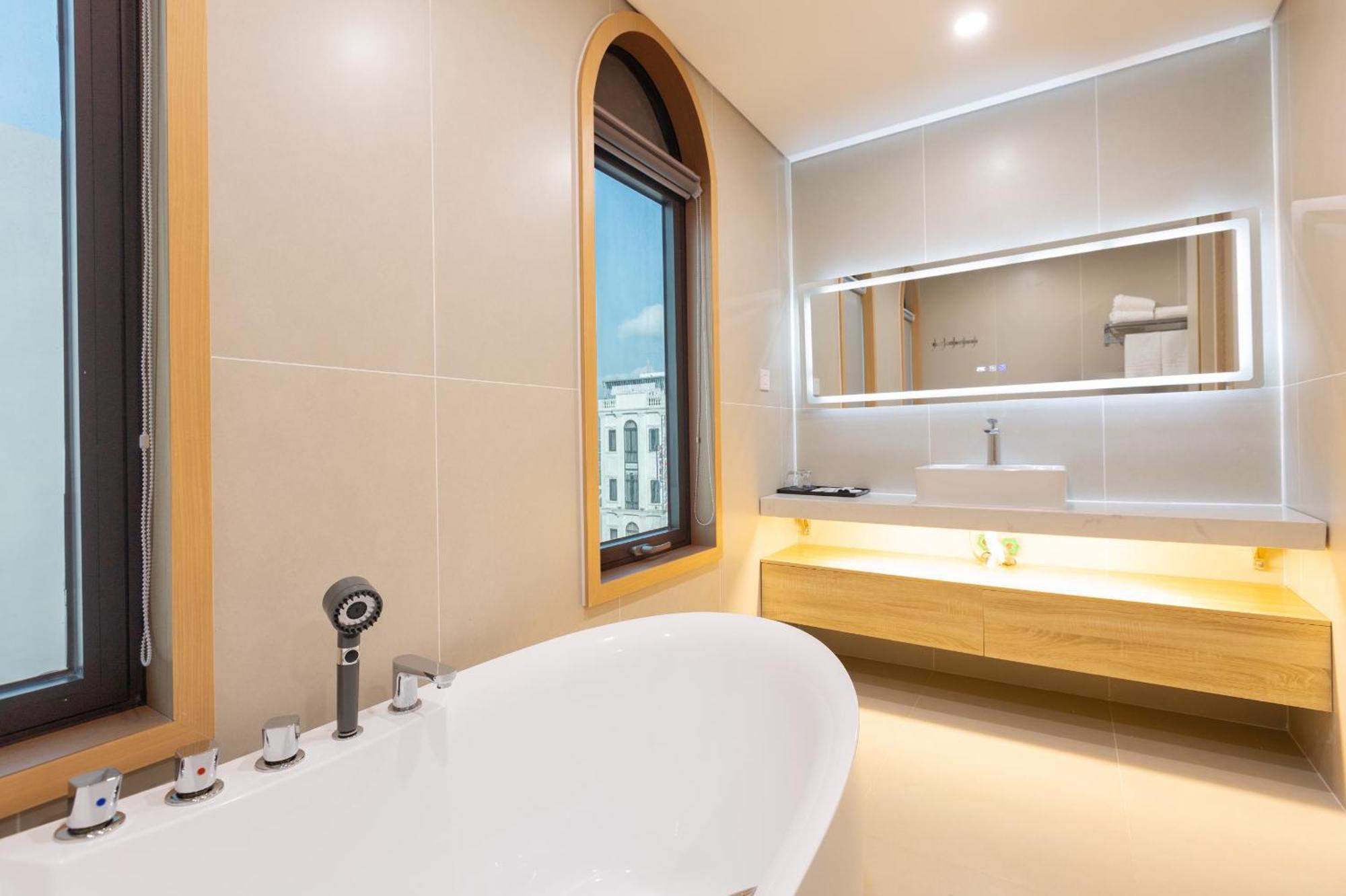 Sunshine Apartment Hotel Mong Cai Exterior foto